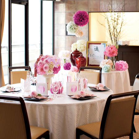 自然光差し込む披露宴会場